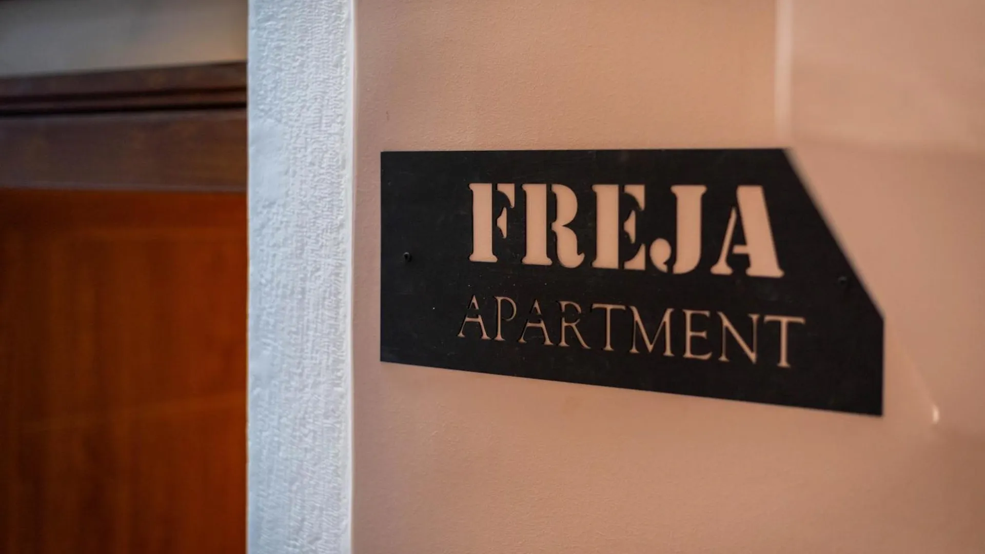 Freja- Luxury Studio Apartment Old Town Zadar Center