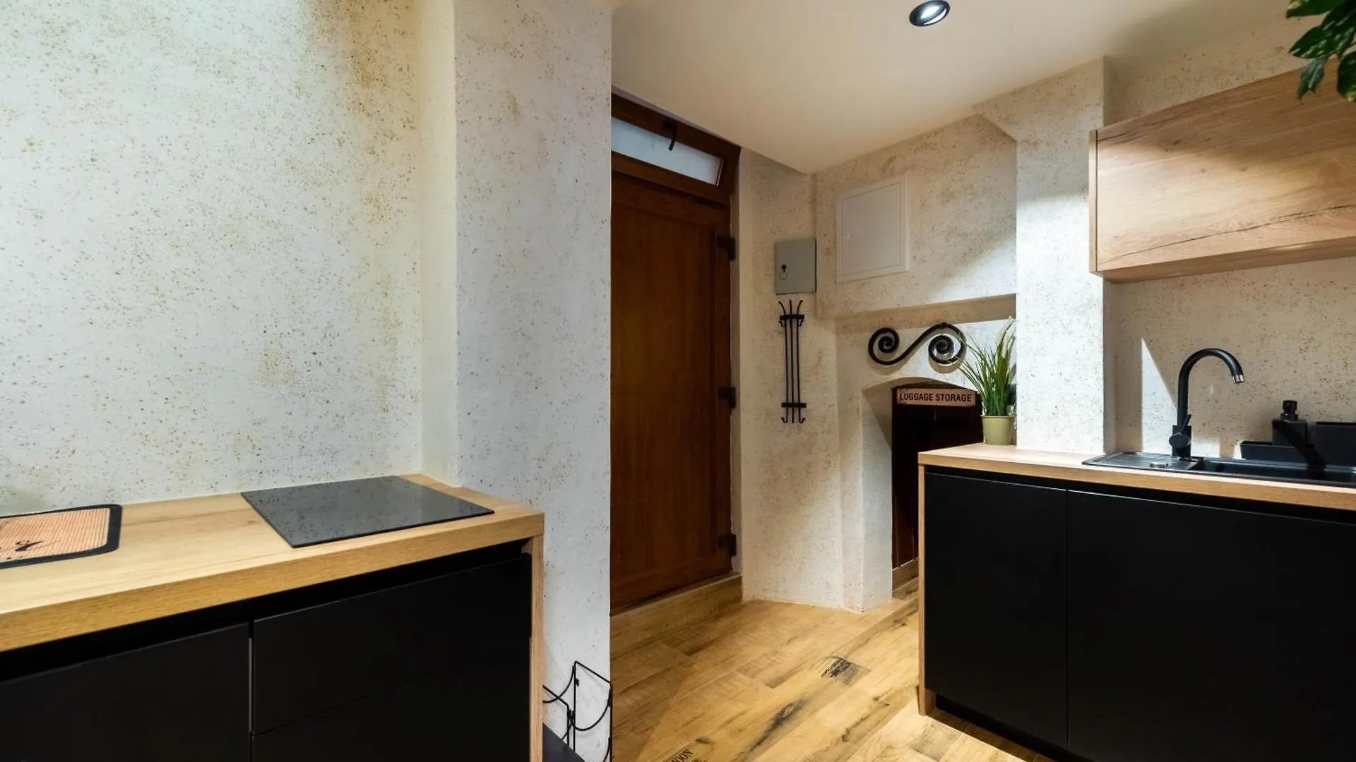 Freja- Luxury Studio Apartment Old Town Zadar Center